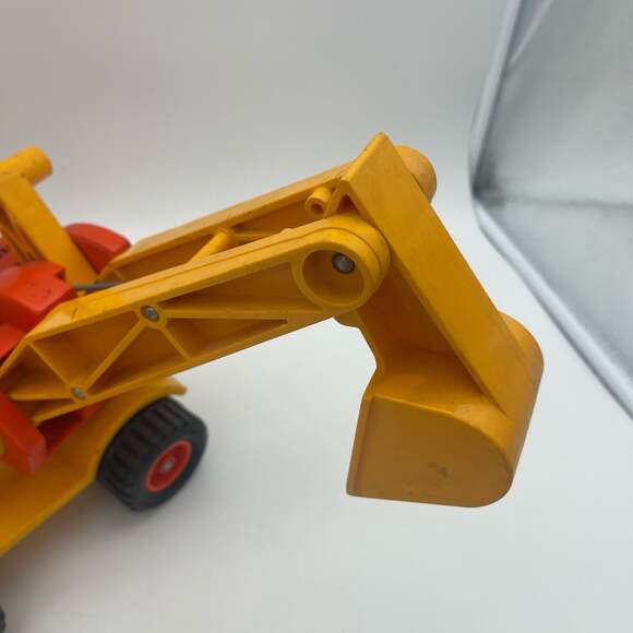 Vintage 1970s Fisher-Price Husky Helpers Shovel Digger #301 w Construction Figur - Picture 3 of 13
